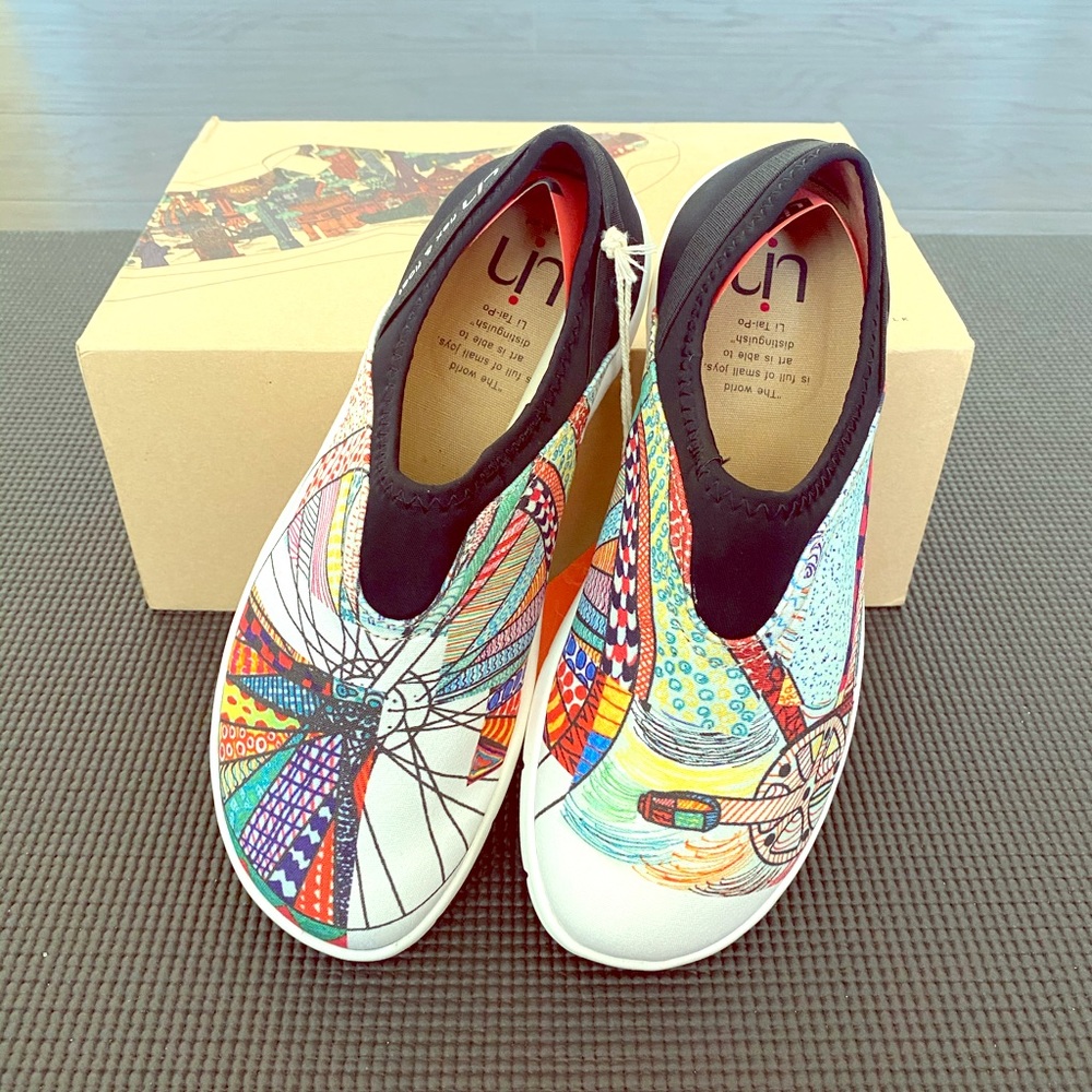 Brand new Spanish UIN Shoes.